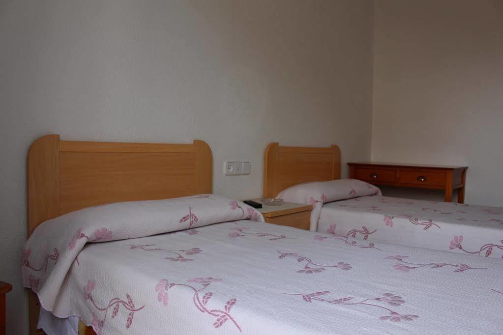 Hostal Casanova มาดริด ภายนอก รูปภาพ